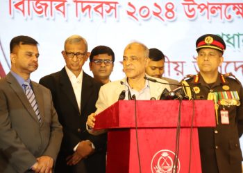 বিজিবি’কে সীমান্তের অতন্দ্র প্রহরী হিসেবে দায়িত্ব পালনের আহ্বান স্বরাষ্ট্র উপদেষ্টার