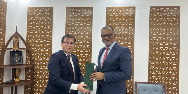 বাণিজ্য উপদেষ্টার সাথে তুরস্কের রাষ্ট্রদূতের সৌজন্য সাক্ষাৎ