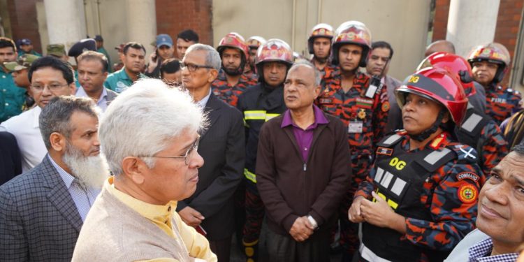 সচিবালয়ের ৭ নম্বর ভবনে আগুনের ঘটনায় উচ্চ ক্ষমতাসম্পন্ন তদন্ত কমিটি গঠন করা হচ্ছে-স্বরাষ্ট্র উপদেষ্টা