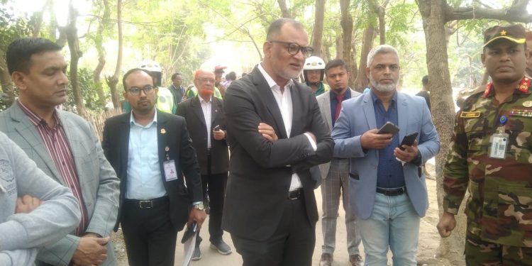 আমাদের টার্গেট হচ্ছে প্রান্তিক জনগোষ্ঠীর কাছে কিছুটা স্বস্তি পৌঁছে দেয়া–বাণিজ্য উপদেষ্টা