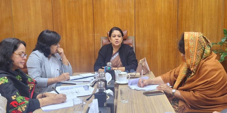 প্লাস্টিক দূষণ নিয়ন্ত্রণে ইপিআর নির্দেশিকা প্রণয়ন করা হচ্ছে- পরিবেশ উপদেষ্টা সৈয়দা রিজওয়ানা হাসান