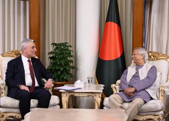 প্রধান উপদেষ্টা তুরস্ককে বাংলাদেশে শিল্প স্থানান্তরের আহ্বান জানিয়েছেন