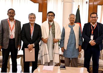 প্রফেসর ড. মোহাম্মদ কামরুল আহসান প্রধান উপদেষ্টা প্রফেসর মুহাম্মদ ইউনূসের সঙ্গে সাক্ষাৎ করেন