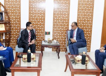 মালয়েশিয়ার সাথে ভারসাম্যপূর্ণ বাণিজ্য চায় বাংলাদেশ : বাণিজ্য উপদেষ্টা