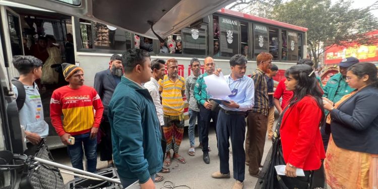 বায়ুদূষণ ও পরিবেশ দূষণ রোধে মোবাইল কোর্ট অভিযান: জরিমানা ২১ লক্ষ ৯৭ হাজার টাকা