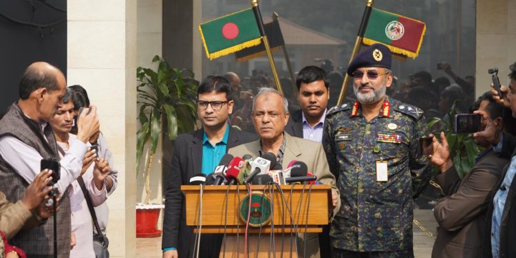 আনসার বাহিনীকে আরো প্রশিক্ষিত করে দেশের উন্নয়নে কাজে লাগানো হবে- স্বরাষ্ট্র উপদেষ্টা