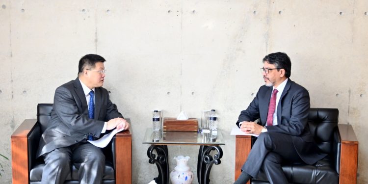 পররাষ্ট্র উপদেষ্টার চীন সফরের আগে পররাষ্ট্র সচিবের সঙ্গে দেখা করেছেন চীনা রাষ্ট্রদূত