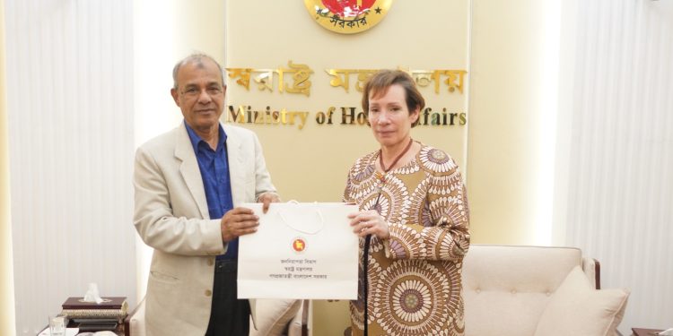 যুক্তরাষ্ট্রে আরো বেশি রোহিঙ্গা পুনর্বাসনের আহবান স্বরাষ্ট্র উপদেষ্টার