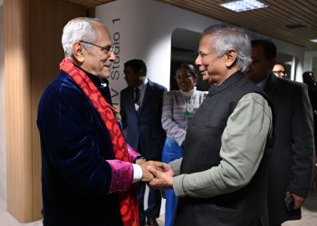 ওয়ার্ল্ড ইকোনমিক ফোরামের বৈঠকের ফাঁকে বাংলাদেশের প্রধান উপদেষ্টা অধ্যাপক মুহাম্মদ ইউনূসের সঙ্গে সাক্ষাৎ করেন