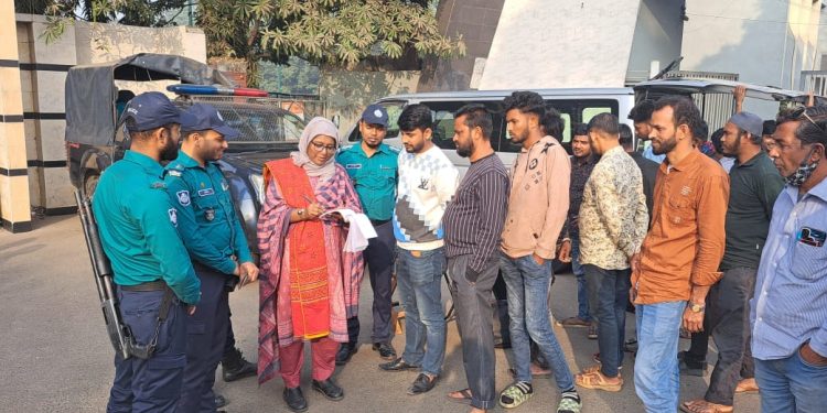 দূষণ বিরোধী অভিযান অব্যাহত: ২০৪টি মোবাইল কোর্টে ৭.৮৭ কোটি টাকা জরিমানা, ১৪৪ ইটভাটা বন্ধ, ১ লক্ষ কেজি পলিথিন জব্দ