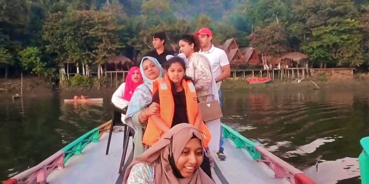 কাপ্তাইয়ে বছর বিদায়-বরণে মুখরিত,পর্যটনে নতুন হাওয়া