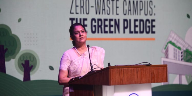 প্লাস্টিক দূষণ রোধে মানসিকতার পরিবর্তনের আহ্বান জানালেন পরিবেশ উপদেষ্টা