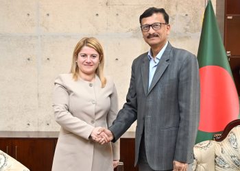 ইতালির উপমন্ত্রীর বাংলাদেশি শ্রমিকদের দীর্ঘদিনের ভিসা আবেদনের বিষয়ে দ্রুত সিদ্ধান্ত নেওয়ার আশ্বাস 