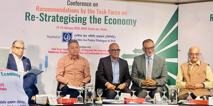 দেশের সমগ্র অর্থনীতিতে দূর্বৃত্তায়ন হয়েছিলো– বাণিজ্য উপদেষ্টা