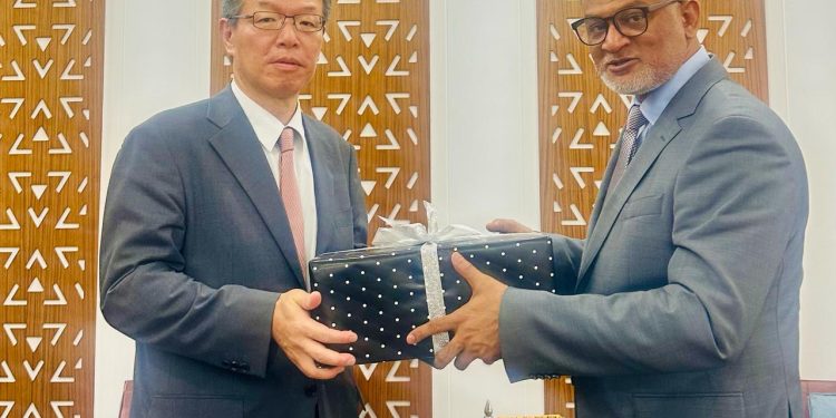 বাণিজ্য উপদেষ্টার সাথে জাপানের রাষ্ট্রদূত এর সৌজন্য সাক্ষাৎ