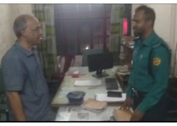 ভোর রাতে পুলিশের টহল কার্যক্রম আকস্মিক পরিদর্শনে স্বরাষ্ট্র উপদেষ্টা