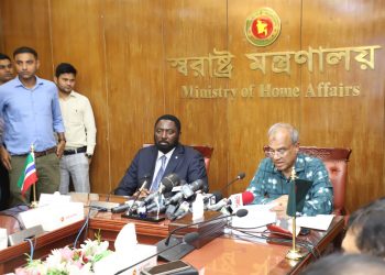 গাম্বিয়ার সঙ্গে ভিসা অব্যাহতি চুক্তি দ্বিপাক্ষিক সম্পর্ককে আরো গভীরতর করবে- স্বরাষ্ট্র উপদেষ্টা