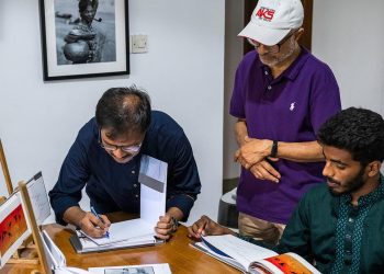 ঘরে ফেরার গল্প নিয়ে ‘হোমওয়ার্ড’ ও ‘বাড়ি ফেরা মানা’ বইয়ের প্রকাশনা উৎসব