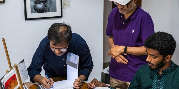 ঘরে ফেরার গল্প নিয়ে ‘হোমওয়ার্ড’ ও ‘বাড়ি ফেরা মানা’ বইয়ের প্রকাশনা উৎসব