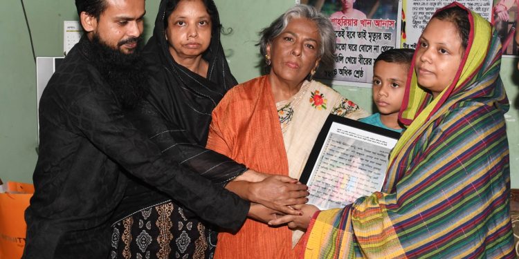 জুলাই- আগস্টে ছাত্র জনতার আন্দোলনে যারা শহীদ হয়েছে এবং যারা আহত হয়েছে এ সরকার তাদের জন্য সাহায্য সহযোগিতার হাত বাড়িয়ে দিয়েছে