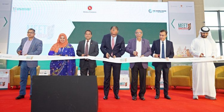 বাংলাদেশে বিনিয়োগের সুযোগ নেওয়ার আহবান বাণিজ্য উপদেষ্টার