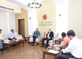 আলজেরিয়ার সঙ্গে দ্রুত পারস্পরিক ভিসা অব্যাহতি চুক্তি করা হবে- স্বরাষ্ট্র উপদেষ্টা