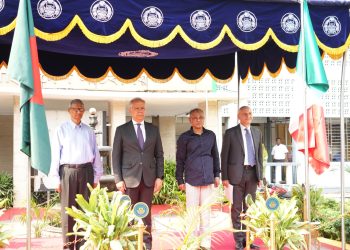 বাংলাদেশ থেকে বৈধ পথে আরও কর্মী নিতে আগ্রহী ইতালি- স্বরাষ্ট্র উপদেষ্টা