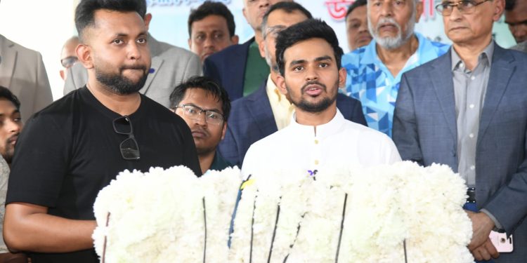 সেরা সাঁতারুর খোঁজে বাংলাদেশ -২০২৫ প্রতিযোগিতার উদ্বোধন করলেন ক্রীড়া উপদেষ্টা আসিফ মাহমুদ