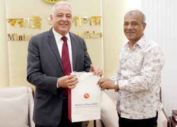 মিশরের সঙ্গে দ্রুত পারস্পরিক ভিসা অব্যাহতি চুক্তি করা হবে- স্বরাষ্ট্র উপদেষ্টা