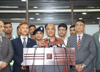 তৃতীয় টার্মিনালের জন্য জনবল নিরূপণ করতেই বিমানবন্দর পরিদর্শন- স্বরাষ্ট্র উপদেষ্টা