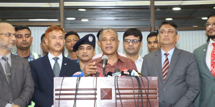 তৃতীয় টার্মিনালের জন্য জনবল নিরূপণ করতেই বিমানবন্দর পরিদর্শন- স্বরাষ্ট্র উপদেষ্টা