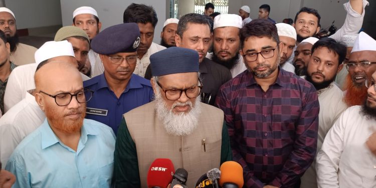 ব্রাহ্মণবাড়িয়া জেলা মডেল মসজিদ ও ইসলামিক সাংস্কৃতিক কেন্দ্র পরিদর্শনে ধর্ম উপদেষ্টা