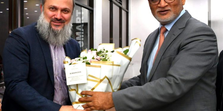 ৪ দিনের সফরে ঢাকায় পাকিস্তানের বাণিজ্যমন্ত্রী জাম কামাল খান