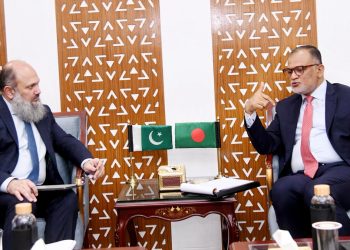 বাংলাদেশ-পাকিস্তান জয়েন্ট ইকোনমিক কমিশন কার্যকর করার উদ্যোগ নেওয়া হচ্ছে : বাণিজ্য উপদেষ্টা