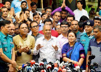 এবারের দুর্গাপূজা গতবারের চেয়েও উৎসবমুখর পরিবেশে অনুষ্ঠিত হবে- স্বরাষ্ট্র উপদেষ্টা