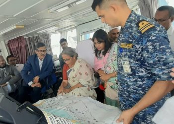 মীন সন্ধানী’ জাহাজের জরিপ ও গবেষণা কার্যক্রম সরেজমিন পরিদর্শন করলেন মৎস্য ও প্রাণিসম্পদ উপদেষ্টা