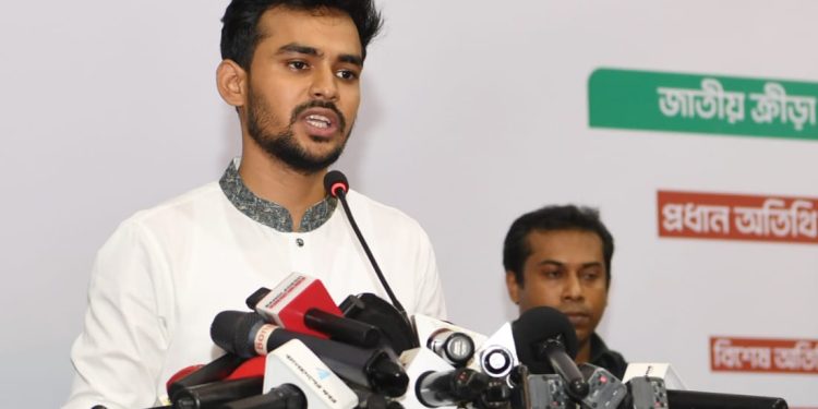 আন্ত:স্কুল জিমন্যাস্টিকস প্রতিযোগিতার সমাপনী অনুষ্ঠানে উপদেষ্টা আসিফ মাহমুদ