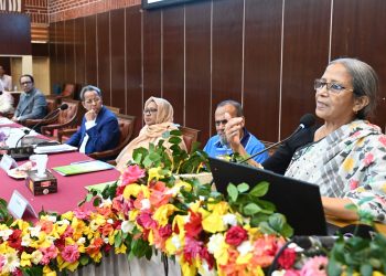 জলাতঙ্ক রোগ নিয়ে আতঙ্কিত না হয়ে সচেতনতা বাড়াতে হবে-মৎস্য ও প্রাণিসম্পদ উপদেষ্টা