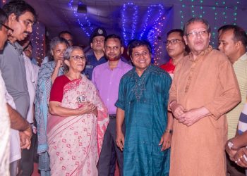 ময়মনসিংহের দুর্গাবাড়ি পূজামণ্ডপ পরিদর্শন করেন মৎস্য ও প্রাণিসম্পদ উপদেষ্টা