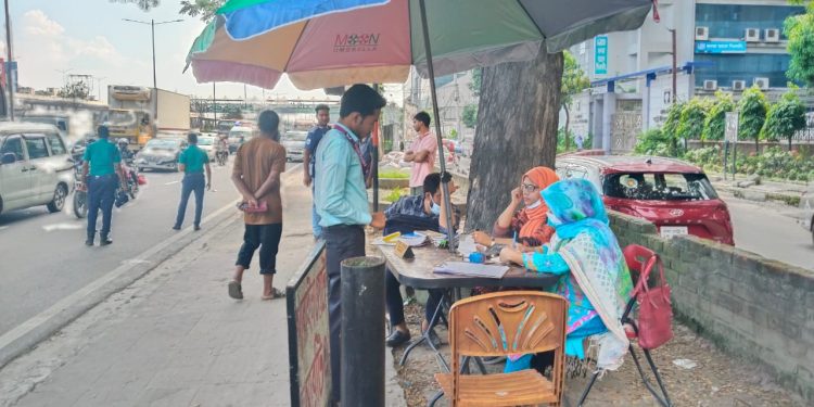 চট্টগ্রাম, নারায়ণগঞ্জ, ঢাকা ও রাজবাড়ীতে পরিবেশ অধিদপ্তরের অভিযান: ১০৭৪ কেজি পলিথিন জব্দ জরিমানা আদায়