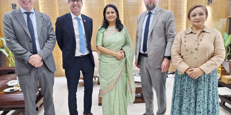 নর্ডিক রাষ্ট্রদূতদের সাথে আলোচনায় অভিযোজন অর্থায়ন, ন্যায্য রূপান্তর এবং জনকেন্দ্রিক বিনিয়োগের আহ্বান জানিয়েছেন রিজওয়ানা হাসান