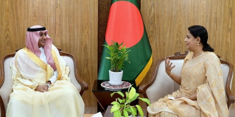 সবুজায়ন ও উপকূলীয় এলাকায় রেইন ওয়াটার হার্ভেস্টিং প্রকল্পে সৌদি সহযোগিতা কামনা-পরিবেশ উপদেষ্টা সৈয়দা রিজওয়ানা হাসান