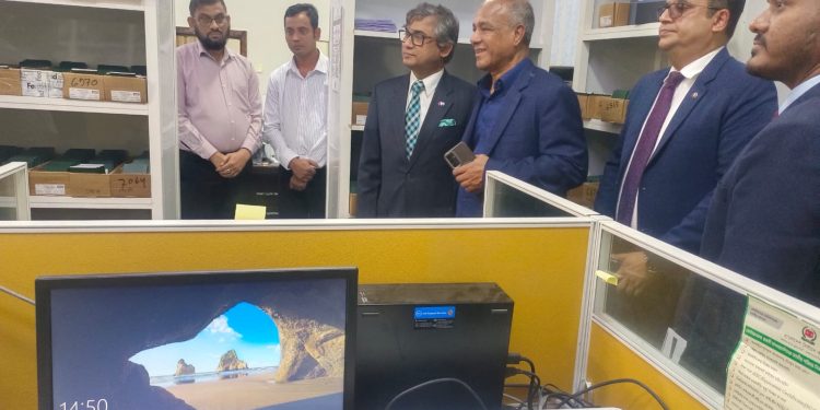 স্বরাষ্ট্র উপদেষ্টার কাতারের দোহাস্থ বাংলাদেশ দূতাবাস পরিদর্শন