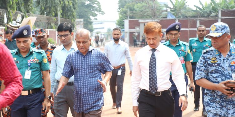বিমানবন্দরে অগ্নিকাণ্ডের ঘটনা তদন্তে আসছে চার দেশের বিশেষজ্ঞ টিম- স্বরাষ্ট্র উপদেষ্টা