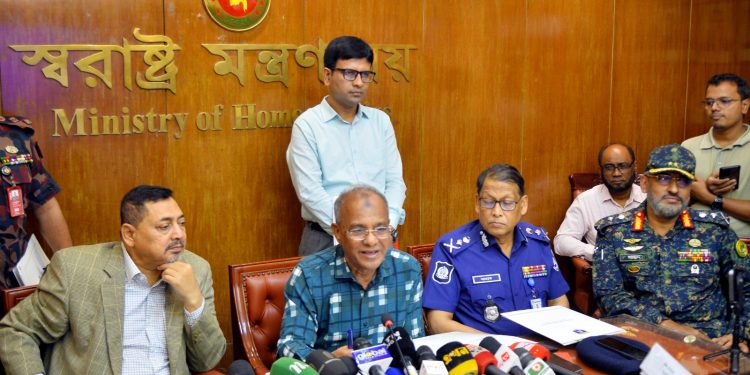 নির্বাচনের আগে গ্রাহক প্রতি সিমের সংখ্যা কমিয়ে আনা হবে- স্বরাষ্ট্র উপদেষ্টা