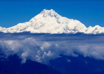 কাঞ্চনজঙ্ঘা সৃষ্টির এক অপরূপ সৌন্দর্য 