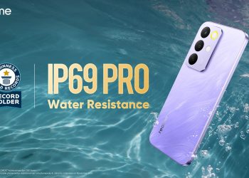 ওয়াটার-রেজিজট্যান্সে গিনেস ওয়ার্ল্ড রেকর্ডস করল রিয়েলমি সি৮৫ সিরিজ