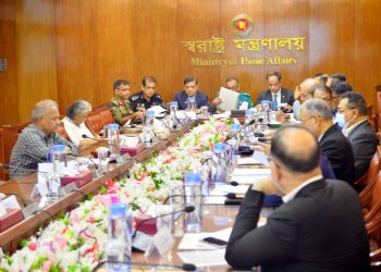 নাশকতা সৃষ্টির সন্দেহভাজন কাউকে দেখলেই আইন শৃঙ্খলা বাহিনীকে জানানোর আহবান স্বরাষ্ট্র উপদেষ্টার