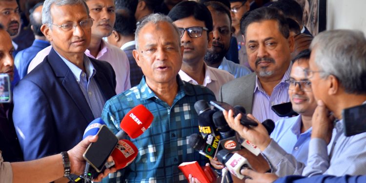 শেখ হাসিনার রায়কে ঘিরে দেশে কোনো অস্থিরতা নেই: স্বরাষ্ট্র উপদেষ্টা