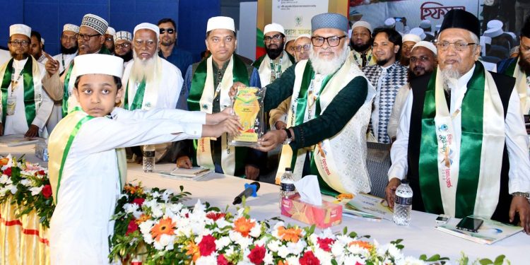 নারীদেরকে পিছনে রেখে আমরা এগিয়ে যেতে পারব না – ধর্ম উপদেষ্টা